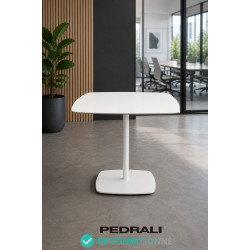 Table blanche Pedrali reconditionnée