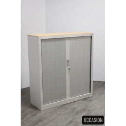 Armoire à rideaux métallique