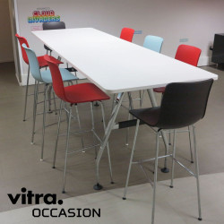 Table Vitra avec chaises hautes