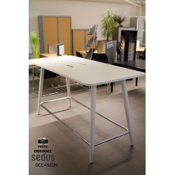 Table haute blanche Sedus