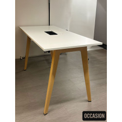 Table haute scandinave
