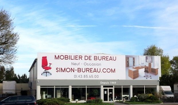 Magasin de meubles de bureau d'occasion