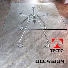 nomos tecno norman foster verre acier